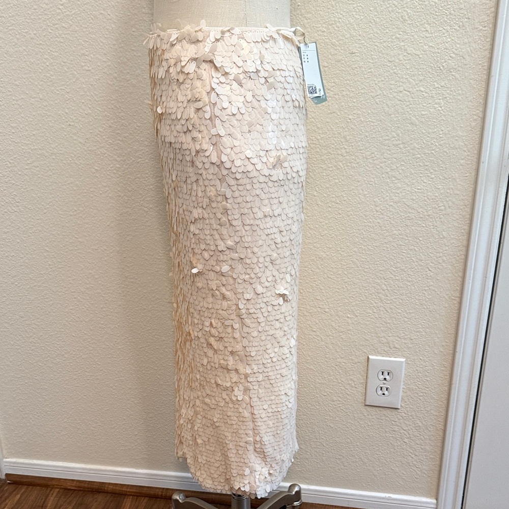 Elegant Cream Sequin Skirt - Picture 5 of 7